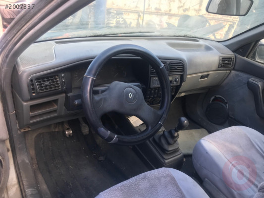 Renault 19 km saati