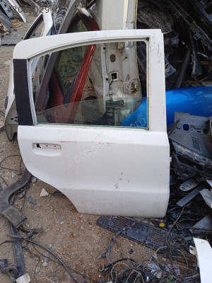 Fiat panda sağ arka kapi