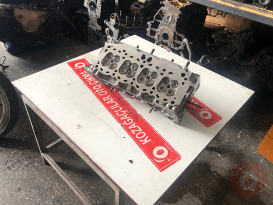 TOYOTA COROLLA 1.6 KARBÜRATÖRLÜ SİLİNDİR KAPAĞI