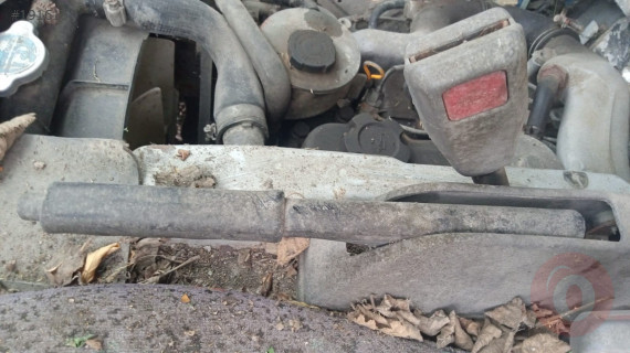 1998 model nissan urvan 2.5 çıkma el freni tabancası