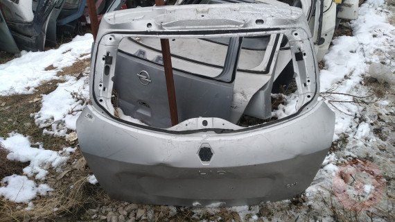Renault clio 3 hb çıkma bagaj kapağı az hasarlı