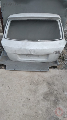 Skoda fabia çıkma bagaj kapağı az hasarlı