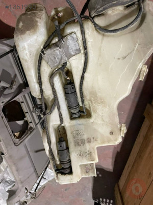 Audi A8 Ön Cam Su Depo 4E0955453B Çıkma Parça çıkma parça