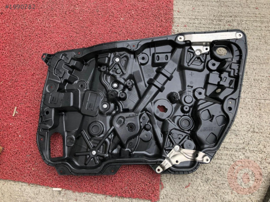 MERCEDES W206 SAĞ ARKA KAPI İZOLATÖR A2067228800