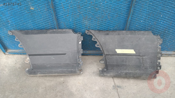 Ford transit çıkma sol arka yan plastik