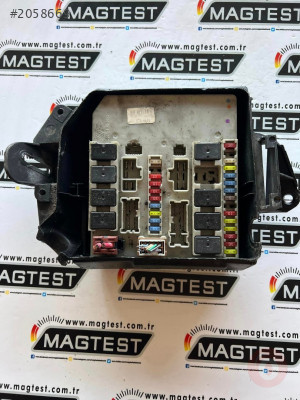 RENAULT CLİO III UPC SİGORTA KUTUSU 674660B 233293D
