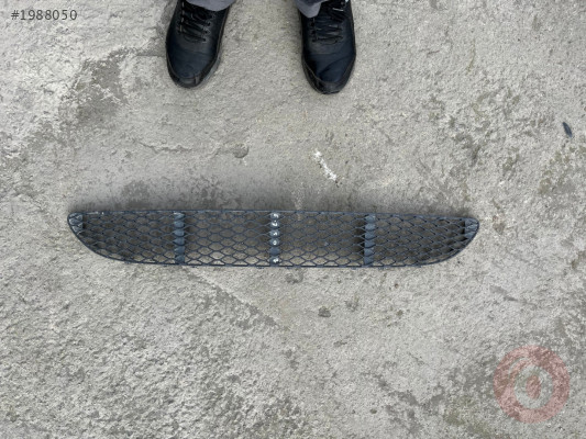 MERCEDES A211 ÖN ORTA TAMPON IZGARA