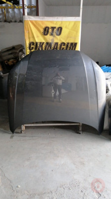 Audi A4 Ön Motor Kaputu