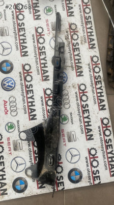 3C0853231C vw passat b7 sağ marşbiel kaplaması braketi