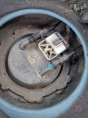 Opel corsa c yakıt deposu