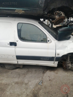 PEUGEOT PARTNER ÇİKMA SAĞ ÖN KAPI