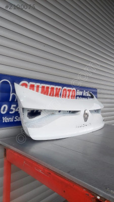 RENAULT MEGANE 4 HB BEYAZ ARKA BAGAJ KAPLAMA-DÜZCE ÇIKMA