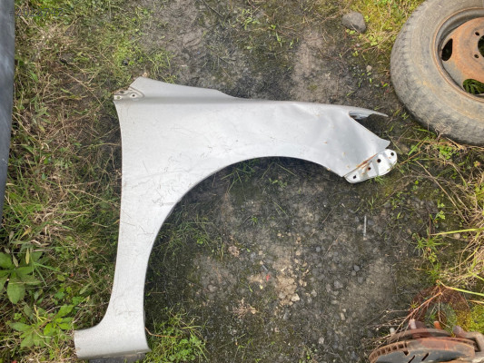 TOYOTA COROLLA SAĞ ÖN ÇAMURLUK