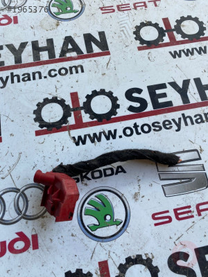 8E0972420 audi A3 2015 tesisat fiş soketi kırmızı