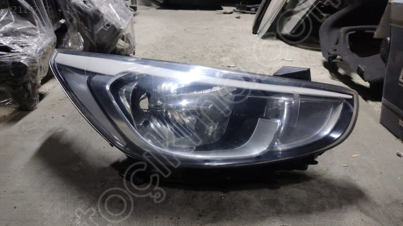 Hyundai i20 Sağ Far