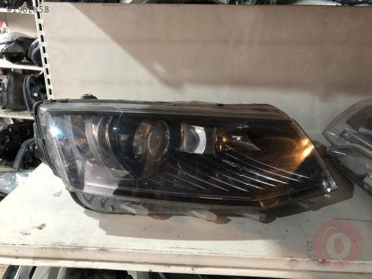 SKODA OCTAVİA SAĞ FAR 0301272284