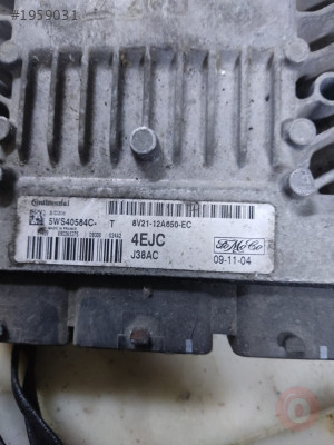 5WS40584C-T 8V21-12A650-EC FIESTA 1.4TDCI ÇIKMA MOTOR BEYNİ