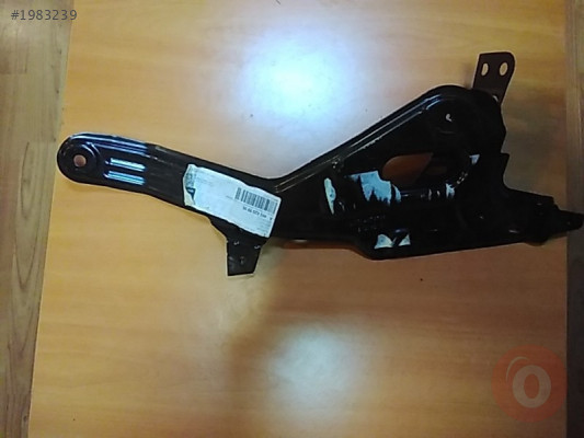Smart 453 forfour ön sağ braket sıfır A4536209900 631467979R
