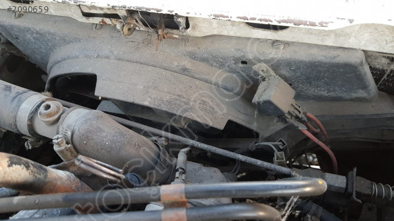 89-92 ford escort 1.6 çıkma radyatör fanı