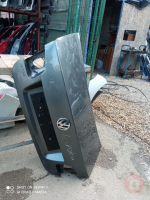 2009-2010 volkswagen jetta arka bagaj kapağı çıkma