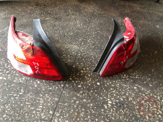 PEUGEOT 301 ARKA STOP