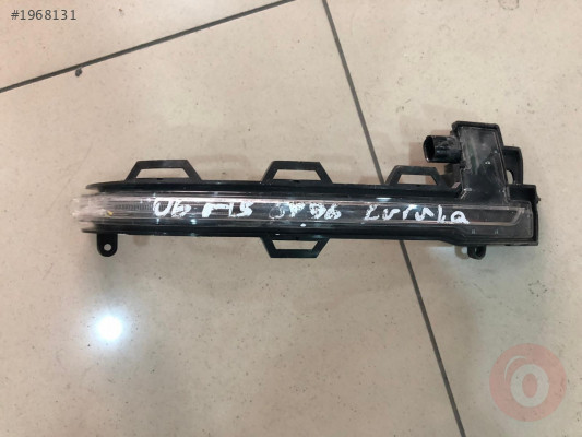 BMW X3-X4-X5-X6 SAĞ AYNA SİNYALİ 7291218