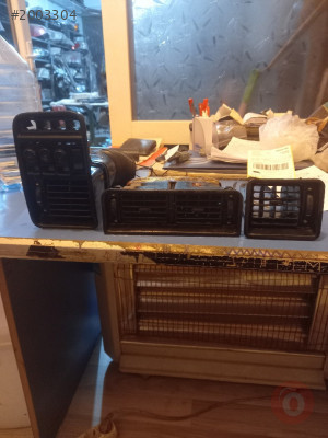 Ford Sierra torpido üfleme ızgaraları