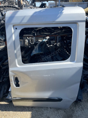 2013 2022 Fıat Doblo Sol Sürgülü kapı çıkma