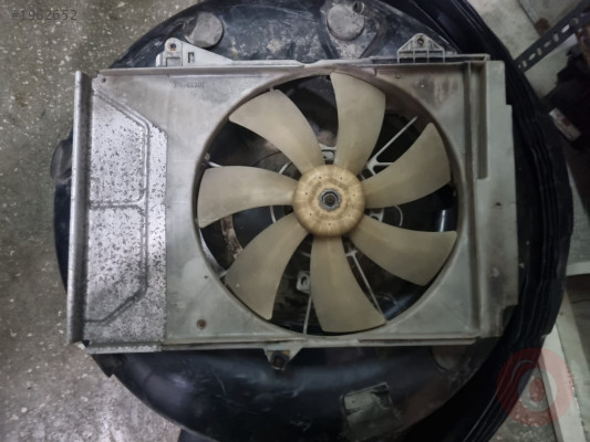 2001-2003 TOYOTA AVENSİS ÇIKMA TEMİZ FAN MOTORU