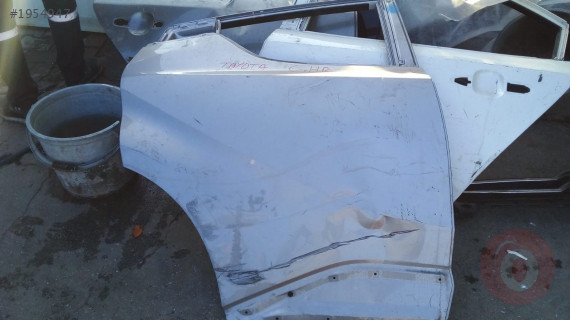 toyota C-HR sağ arka kapı