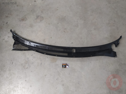 Mazda 323 Familia Cam Önü Izgarası (96-98) ÇIKMA
