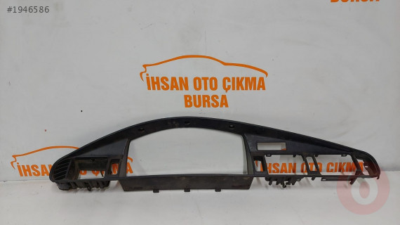 Mazda 626 gösterge çerçevesi Orijinal sökme