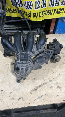 FORD FİESTA EMME MANİFOLDU