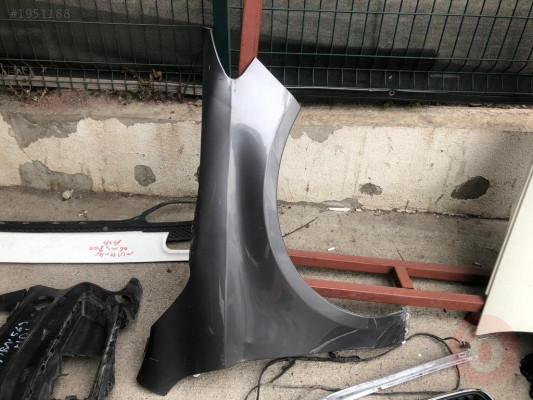 MERCEDES CLA W117 SAĞ ÖN ÇAMURLUK A1178810201