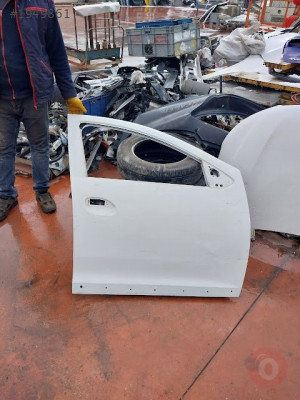 RENAULT CLİO SYMBOL 19/22 SAĞ ÖN KAPI  CIKMA PARCA