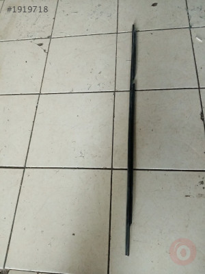 F20 BMW 1.16 Sağ Arka Cam kenar sığırıcı cıtasi