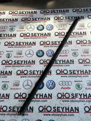 5H4837480 vw golf 8 sağ ön kapı iç cam sıyırıcı fitil
