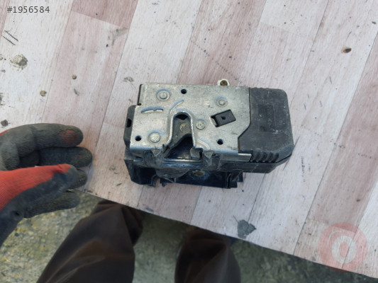 13203899C OPEL CORSA C SOL ÖN KAPI KİLİDİ