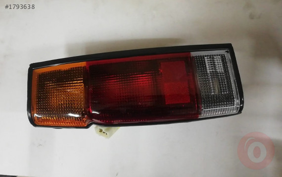 NİSSAN D21/D22 STOP LAMBASI 1997-2001 ARASI SIFIR