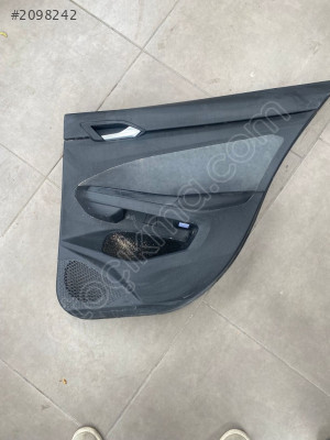 5H6867212 5H6868074 vw golf 8 sağ arka kapı kartonu döşemesi