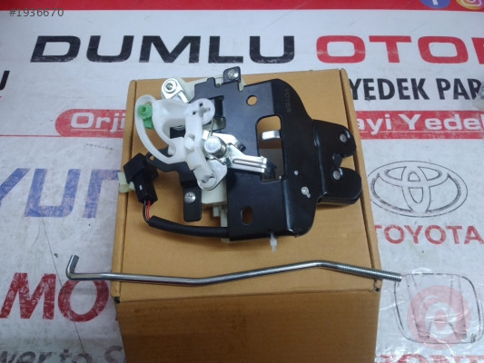 Mazda 3 Bagaj Kilidi 02-