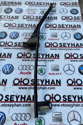 volkswagen jetta 2004-11 sağ arka kapı cam direği kılavuzu