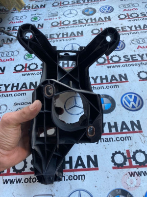 5Q1723058AJ audi A3 golf 7 pedal bağlantı braketi