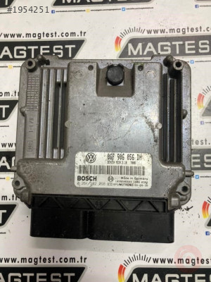 VW Passat 2.0 Motor Beyni MED9.5.10 0261S02098 06F906056DH