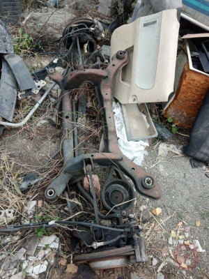 Ford Mondeo Arka dingil komple