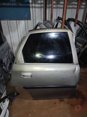 opel vectra b sağ arka kapı sarı