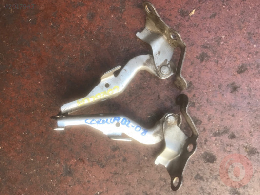 TOYOTA COROLLA E120 2002-2008 ARASI ÖN KAPUT MENTEŞESİ