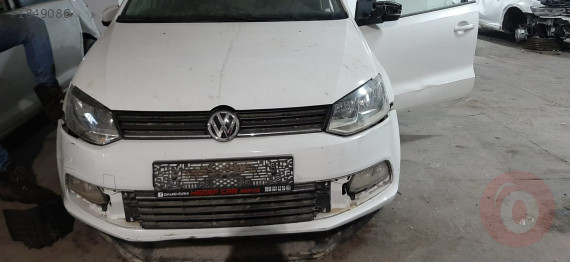 POLO MOTOR KAPI ÇAMURLUK ŞANZIMAN Orjinal Çıkma Hatasız
