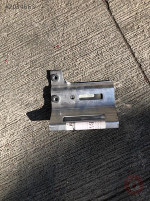 MERCEDES W206 SOL ÖN PANEL DESTEK DEMİRİ A2066202701