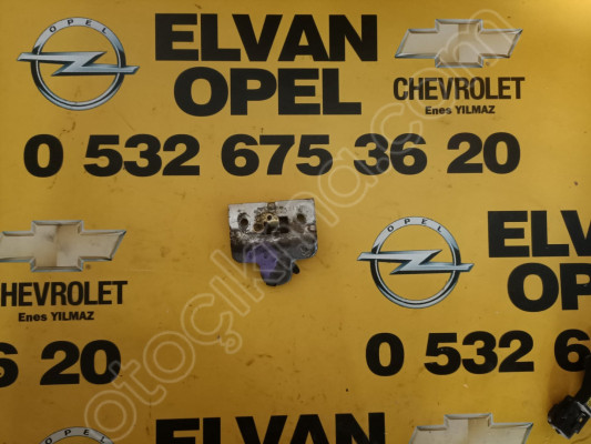 Opel Vectra A Çıkma Bagaj Kilidi